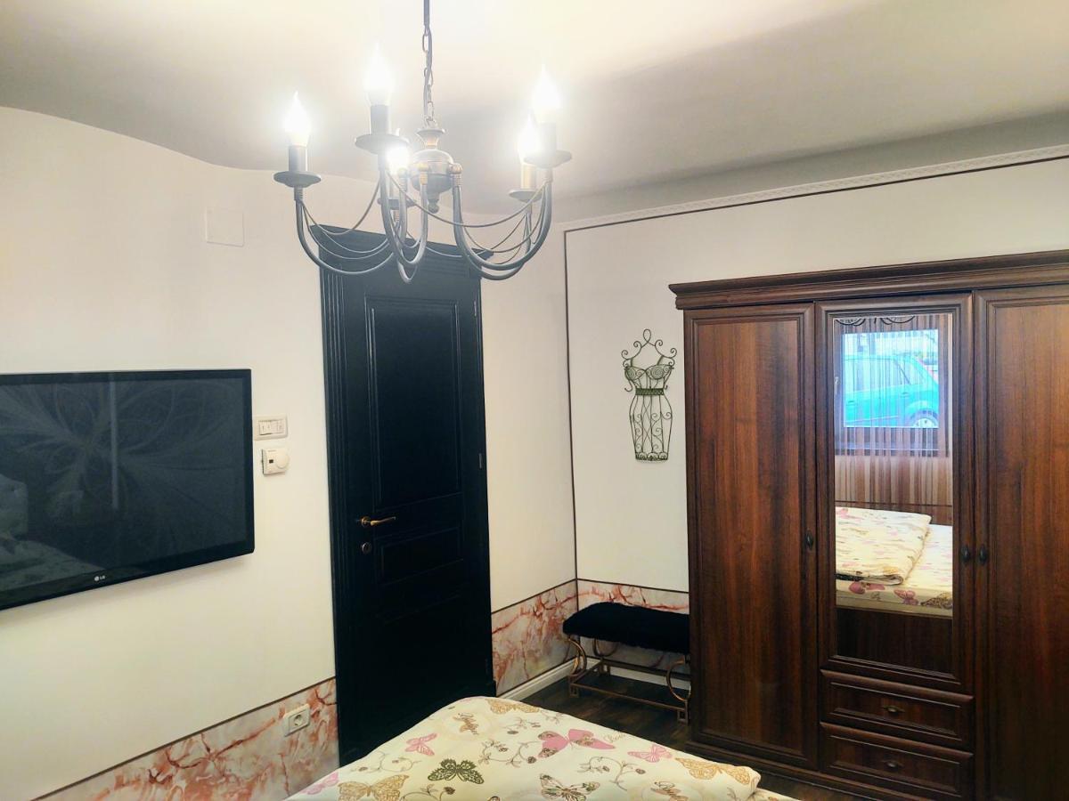 Cezari Aparthotel Braşov Buitenkant foto