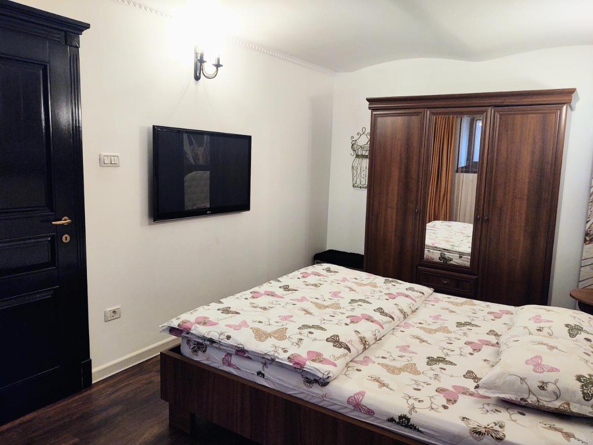 Cezari Aparthotel Braşov Buitenkant foto